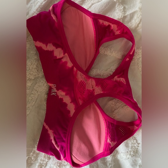 Pink bra - Picture 2 of 2
